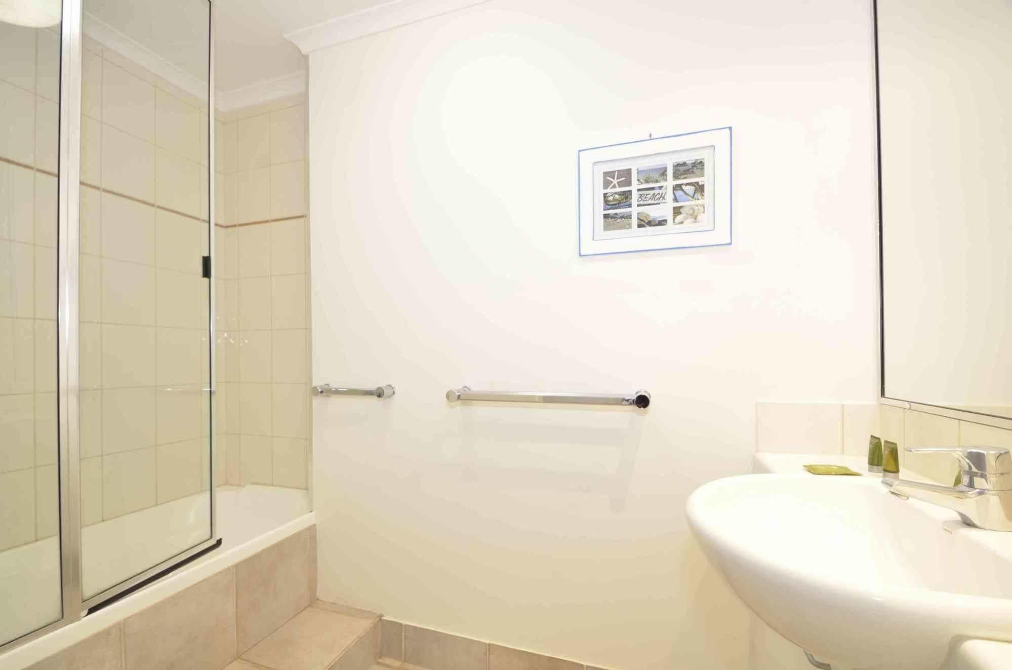 โรงแรมเบอร์มิวดา วิลล่า Sunshine Coast ภายนอก รูปภาพ